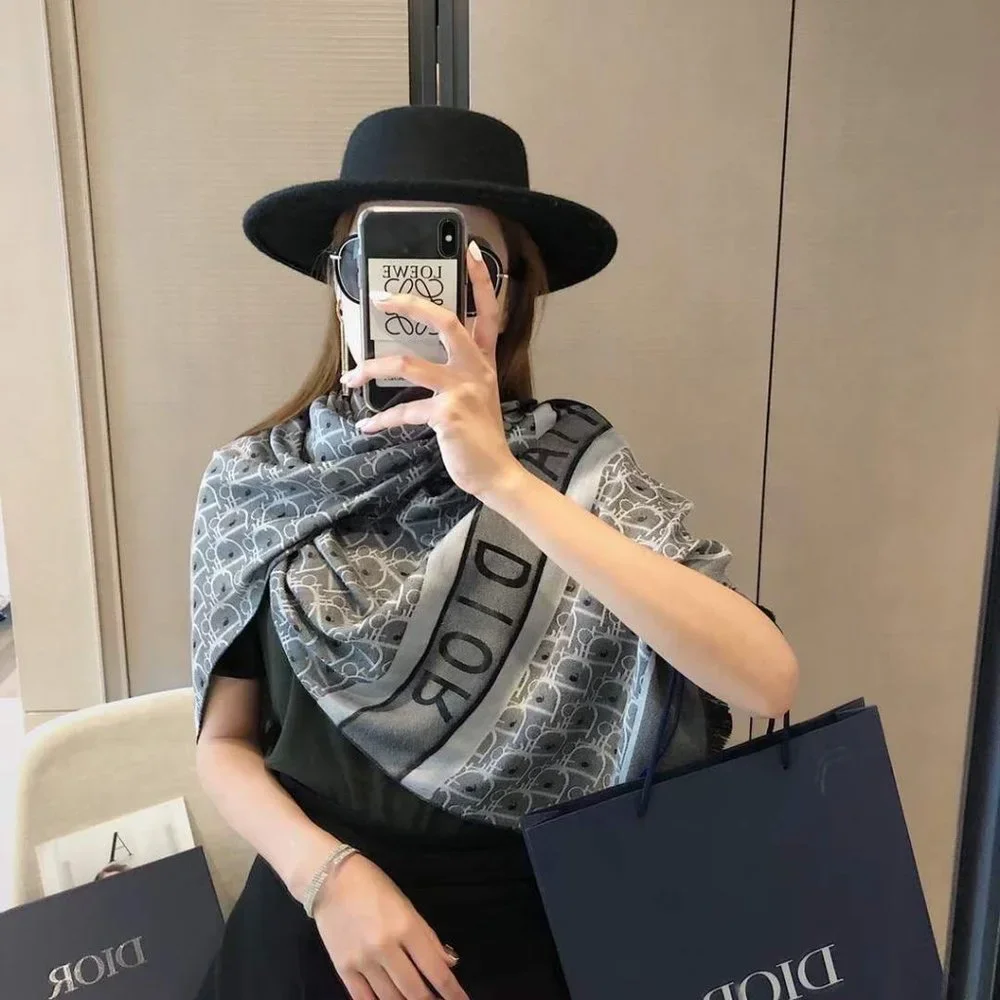 💎✨AUTHENTIC✨💎Dior scarf